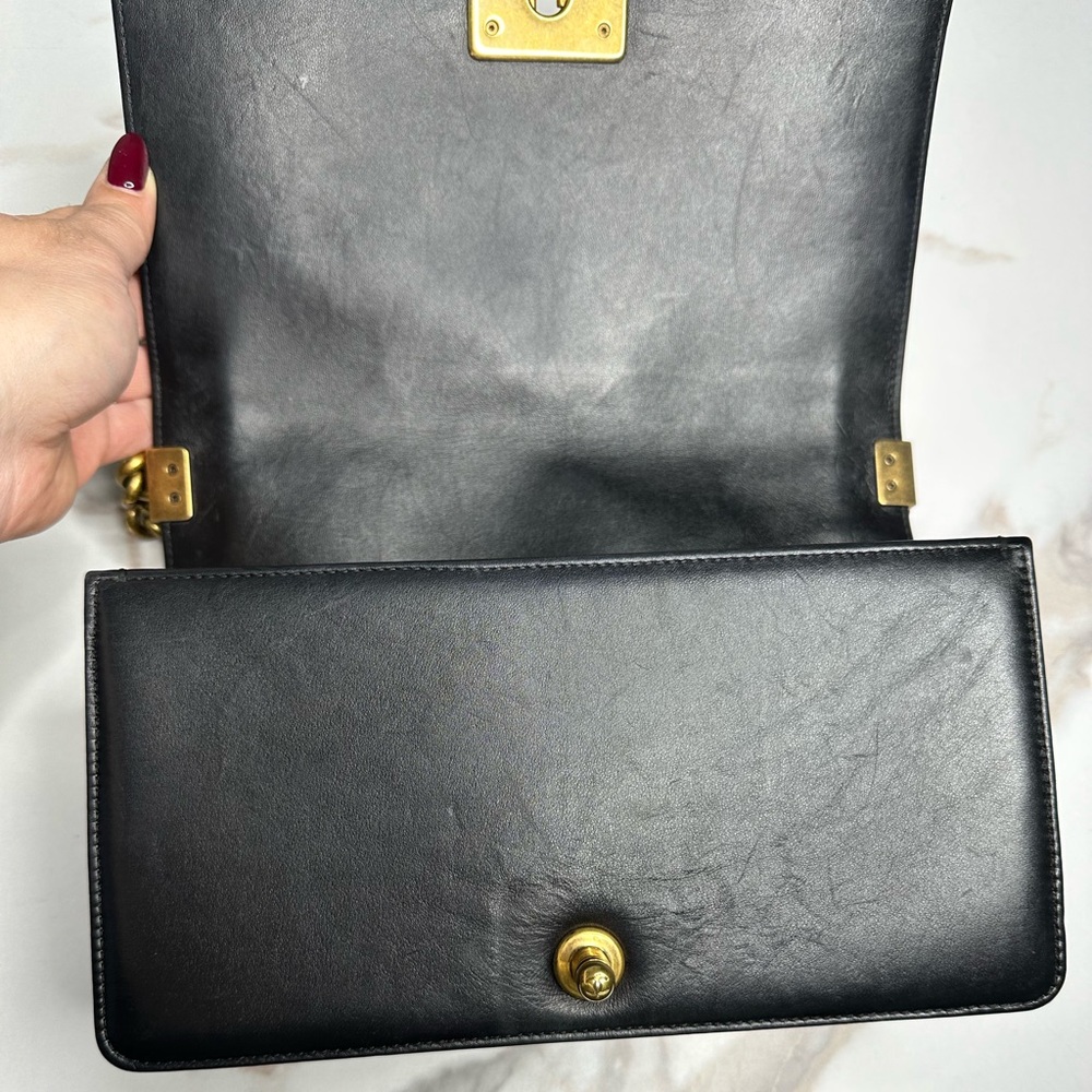 SOLD❌❌❌ Chanel Old Medium Boy Bag - Picture 11 of 17